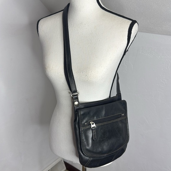 Fossil Black Leather Vintage Crossbody Bag built in wallet - Excellent condition - Picture 2 of 14
